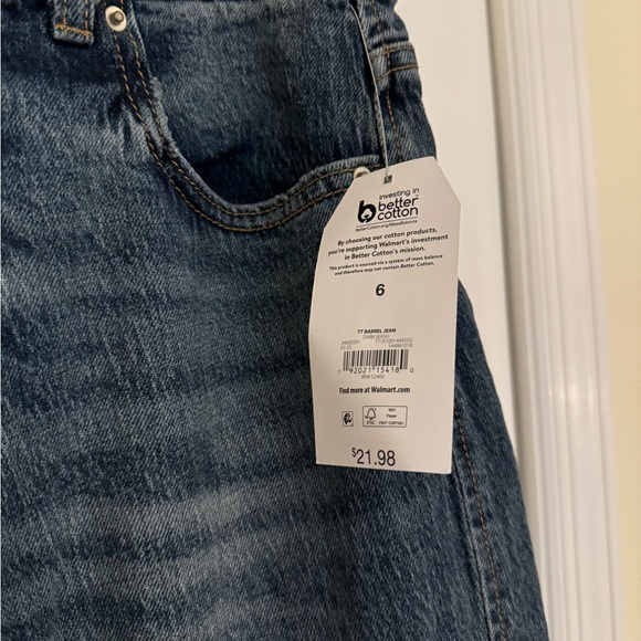 High Rise Barrel Cropped Jeans - Picture 3 of 8